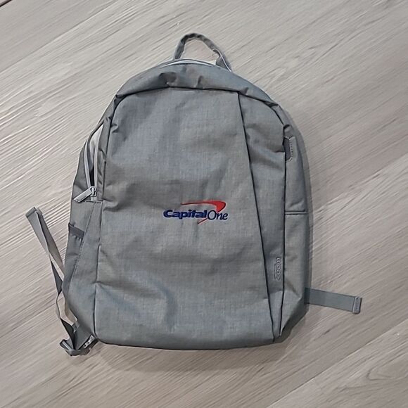 NWT Leeds Zoom Backpack Charcoal Padded Media Cable Laptop Capitol One Gray NEW - Picture 1 of 6
